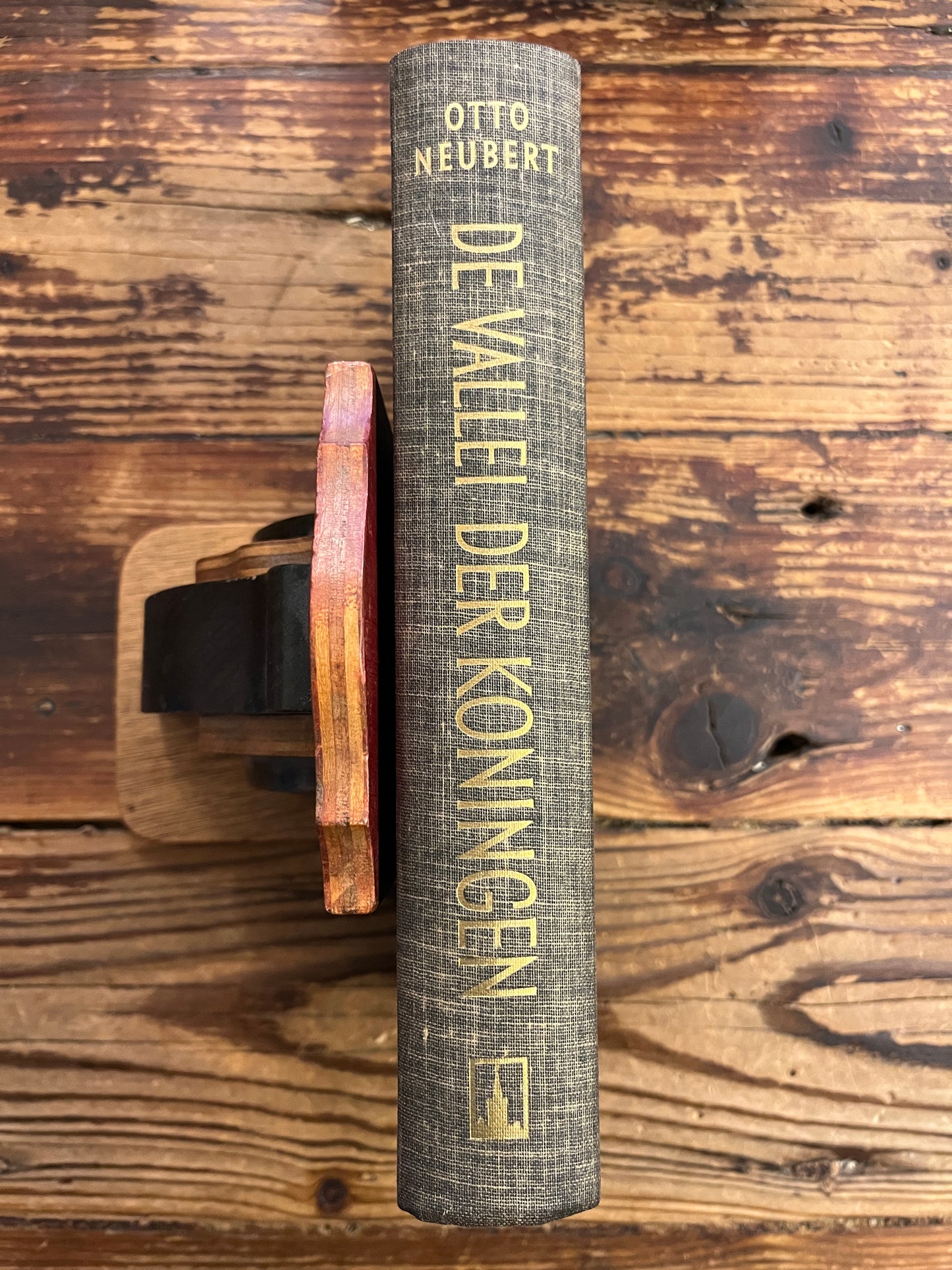 De Vallei der Koningen, Otto Neubert