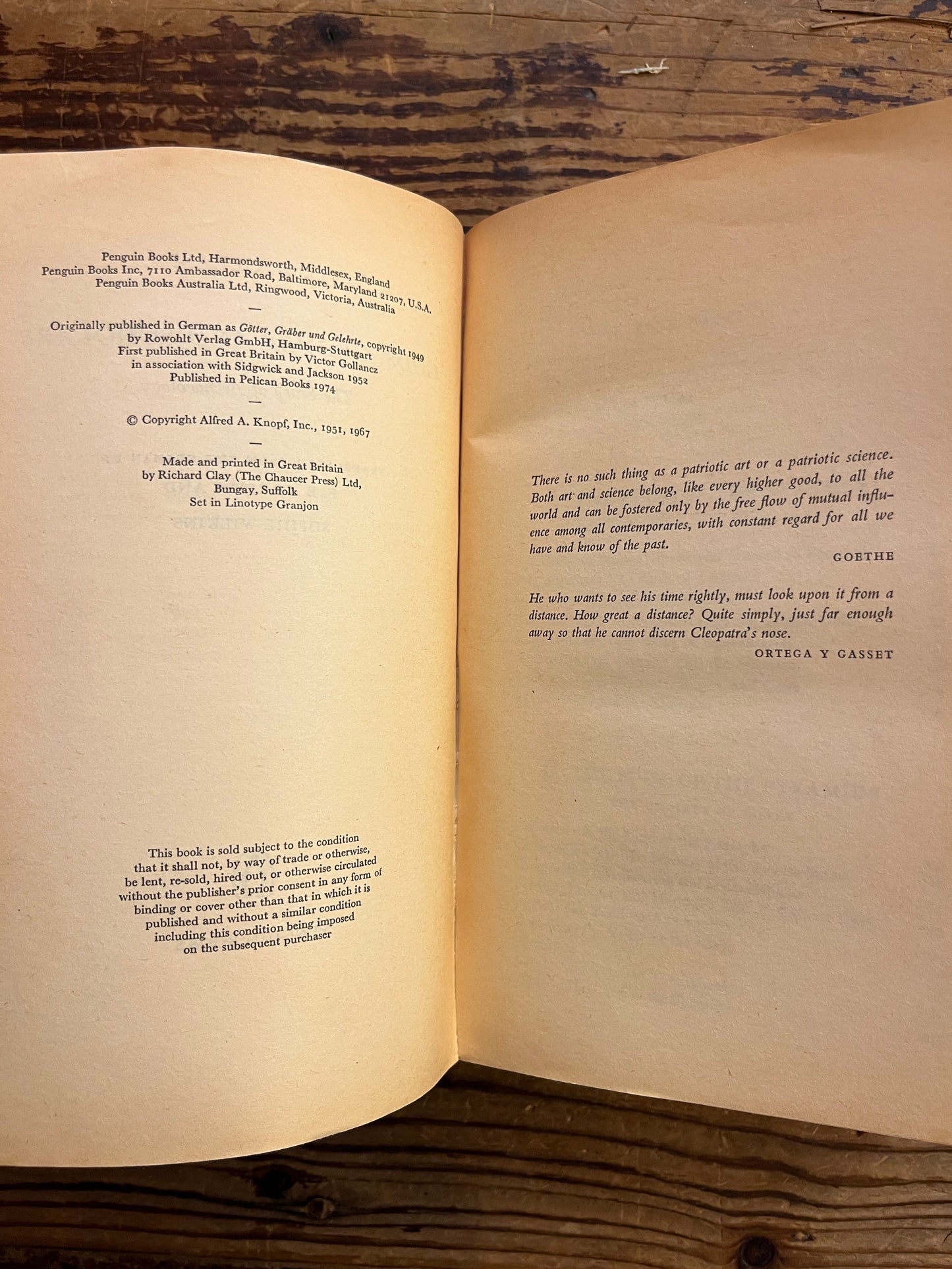 Gods, Graves & Scholars, the story of archaeology, C.W. Ceram