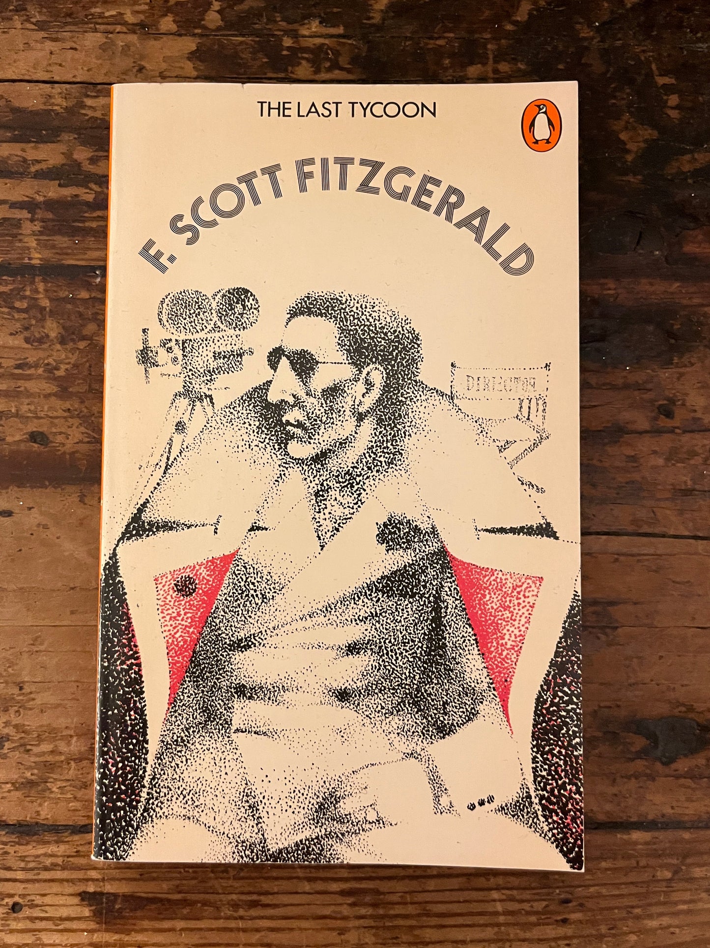 cover of the book "The last tycoon" on a wooden background