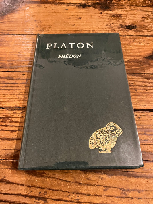 couverture du livre "Phédon"sur fond de bois