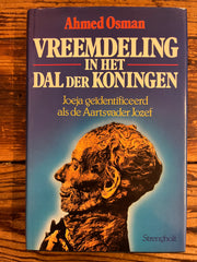 Vreemdeling in het Dal der Koningen, Ahmed Osman