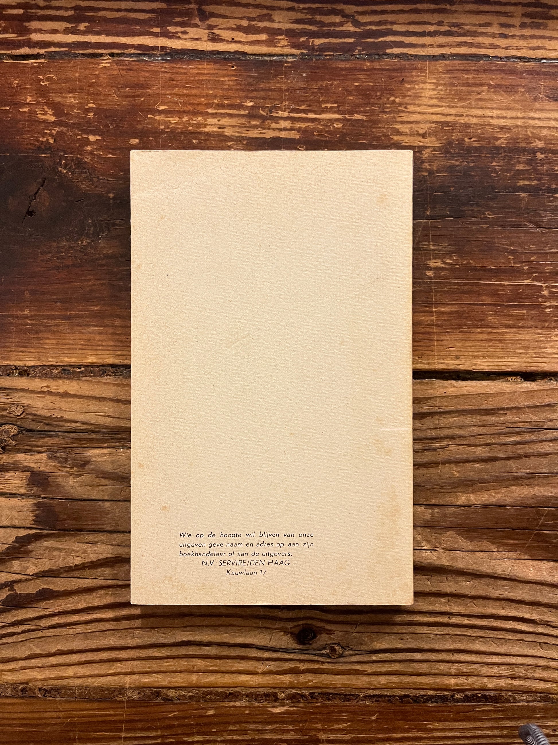 Achterkant van boek met de titel 'levenswoorden' door BO YIN RA 